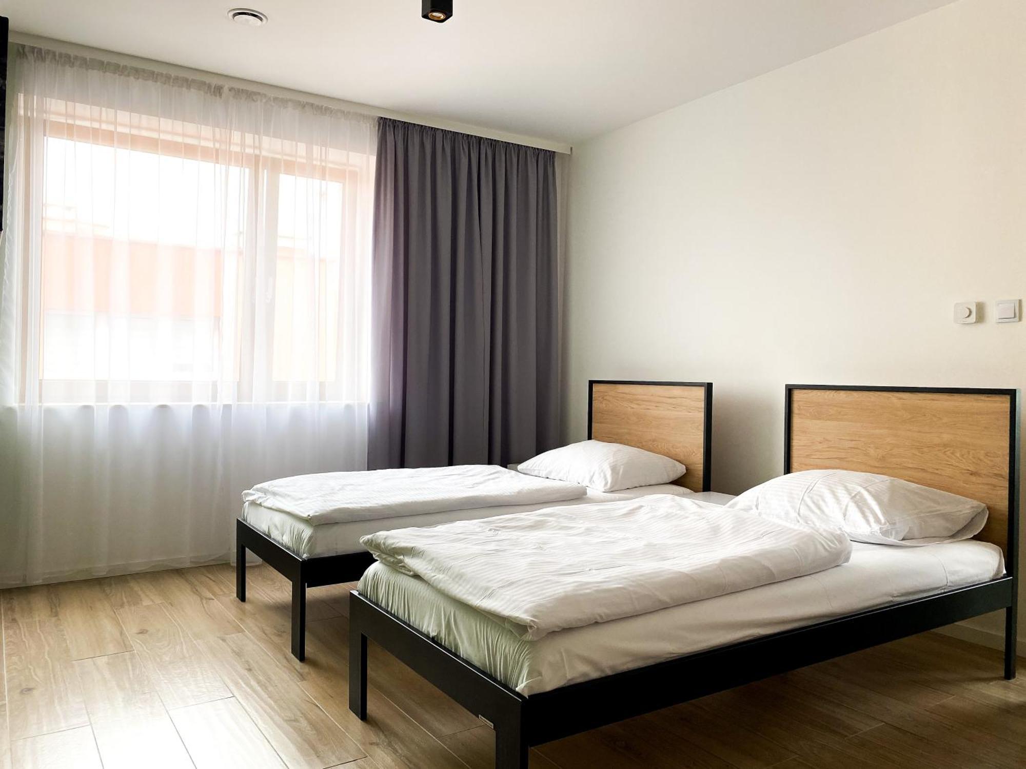 Tanie Noclegi Gliwice - Apartamenty Lowicka 28 Eksteriør bilde
