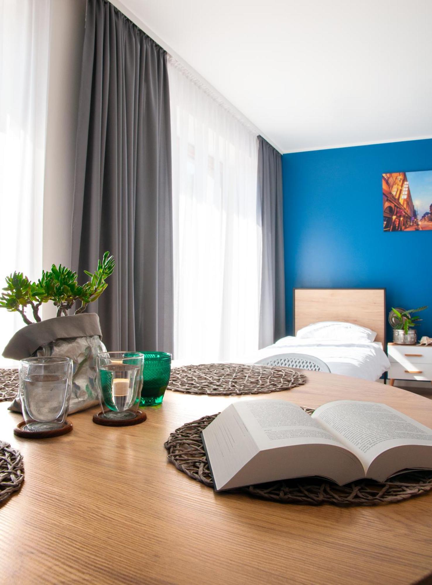 Tanie Noclegi Gliwice - Apartamenty Lowicka 28 Eksteriør bilde